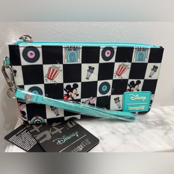 Loungefly Disney Mickey and Minnie Date Night Diner AOP Nylon Wristlet - Picture 2 of 3